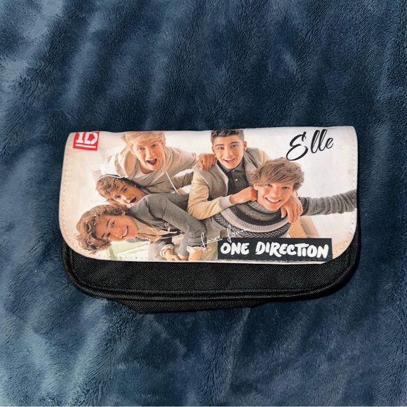 Y2K One Direction (1D) Mini Zippered Pouch (Has The Name Elle On Front) - Picture 1 of 8